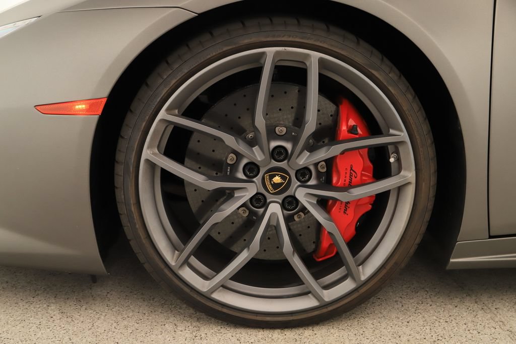 Used 2015 Lamborghini Huracan LP 610-4 AWD/4WD image 39