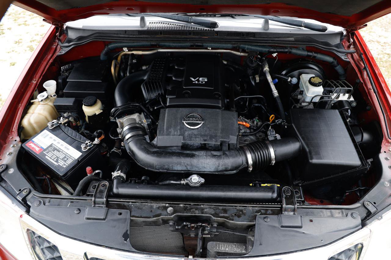 Used 2008 Nissan Pathfinder SE RWD image 21