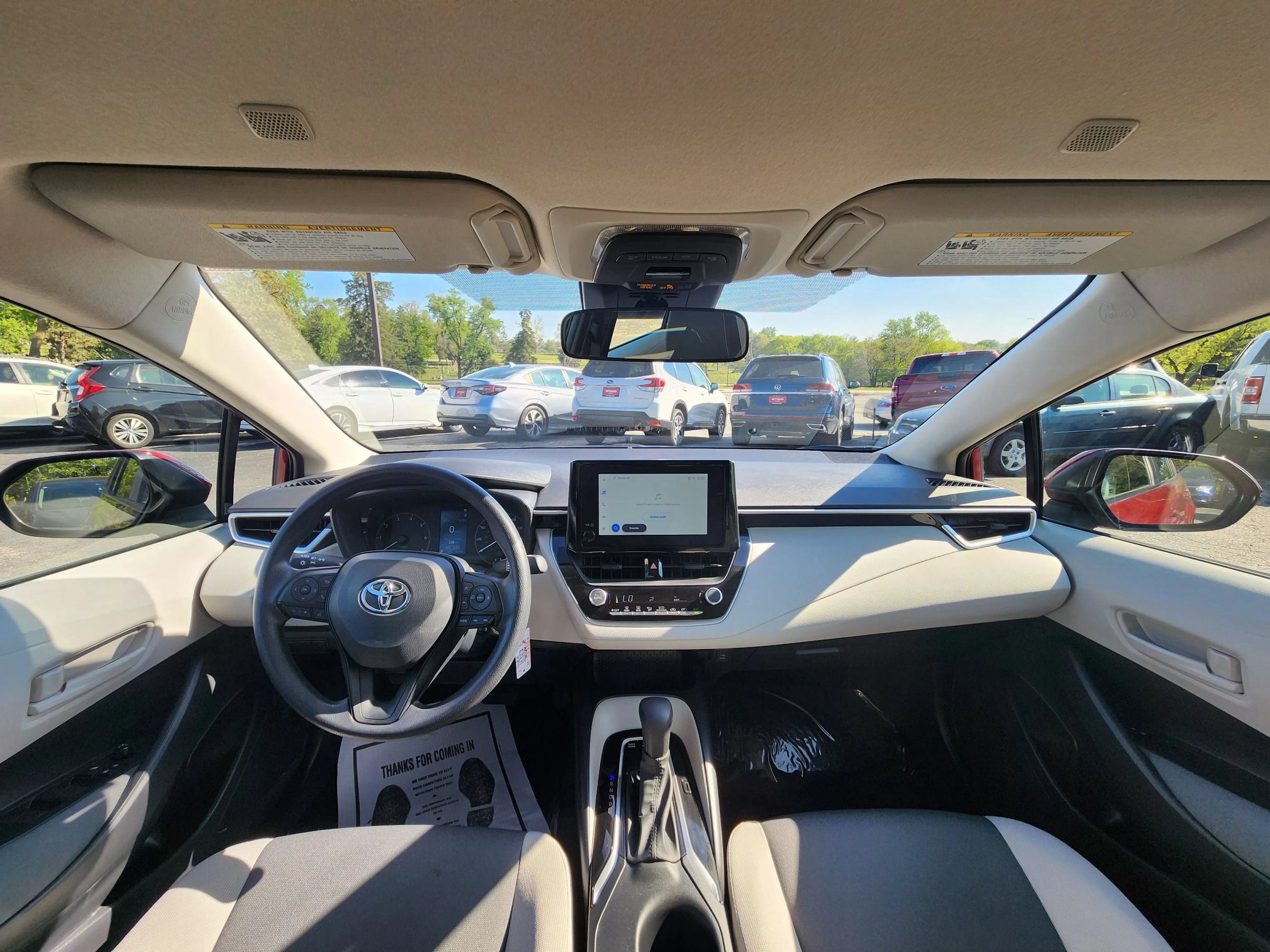 Used 2025 Toyota Corolla LE FWD image 9