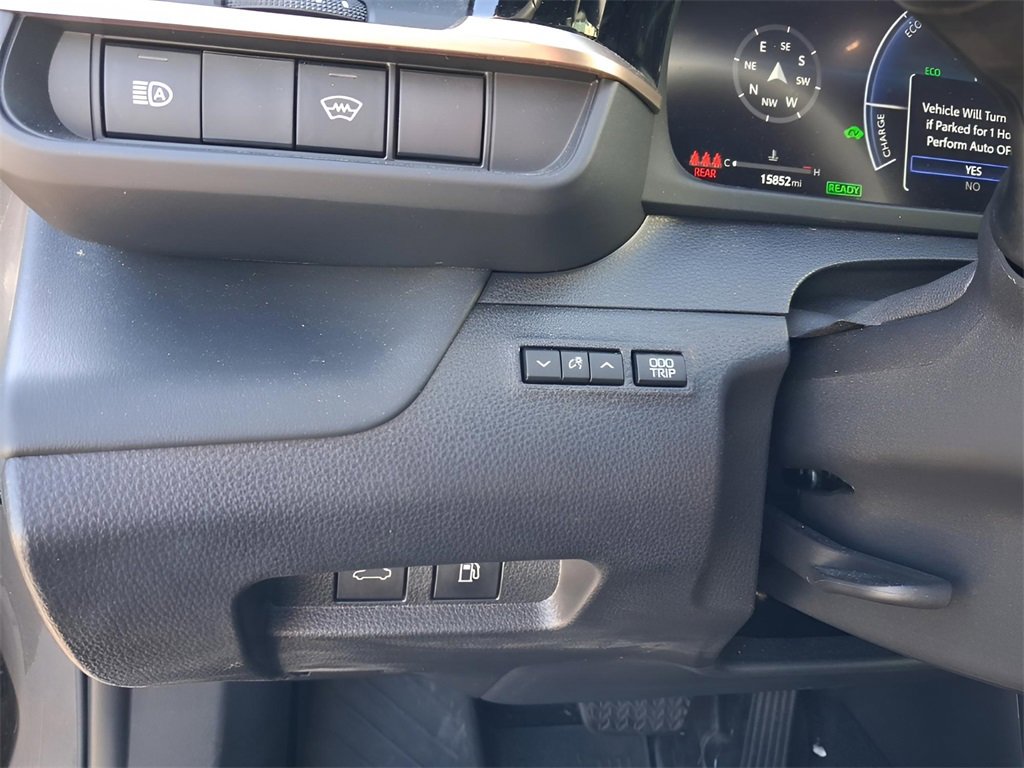 Used 2023 Toyota Crown XLE image 24