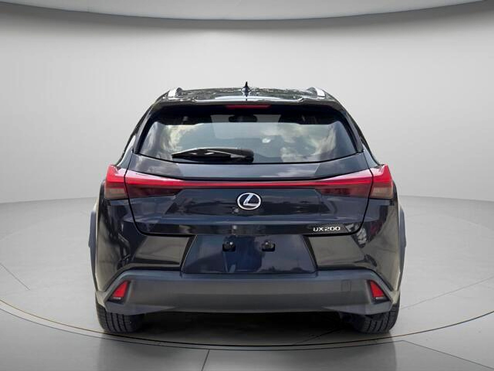 Used 2019 Lexus UX 200 FWD image 5