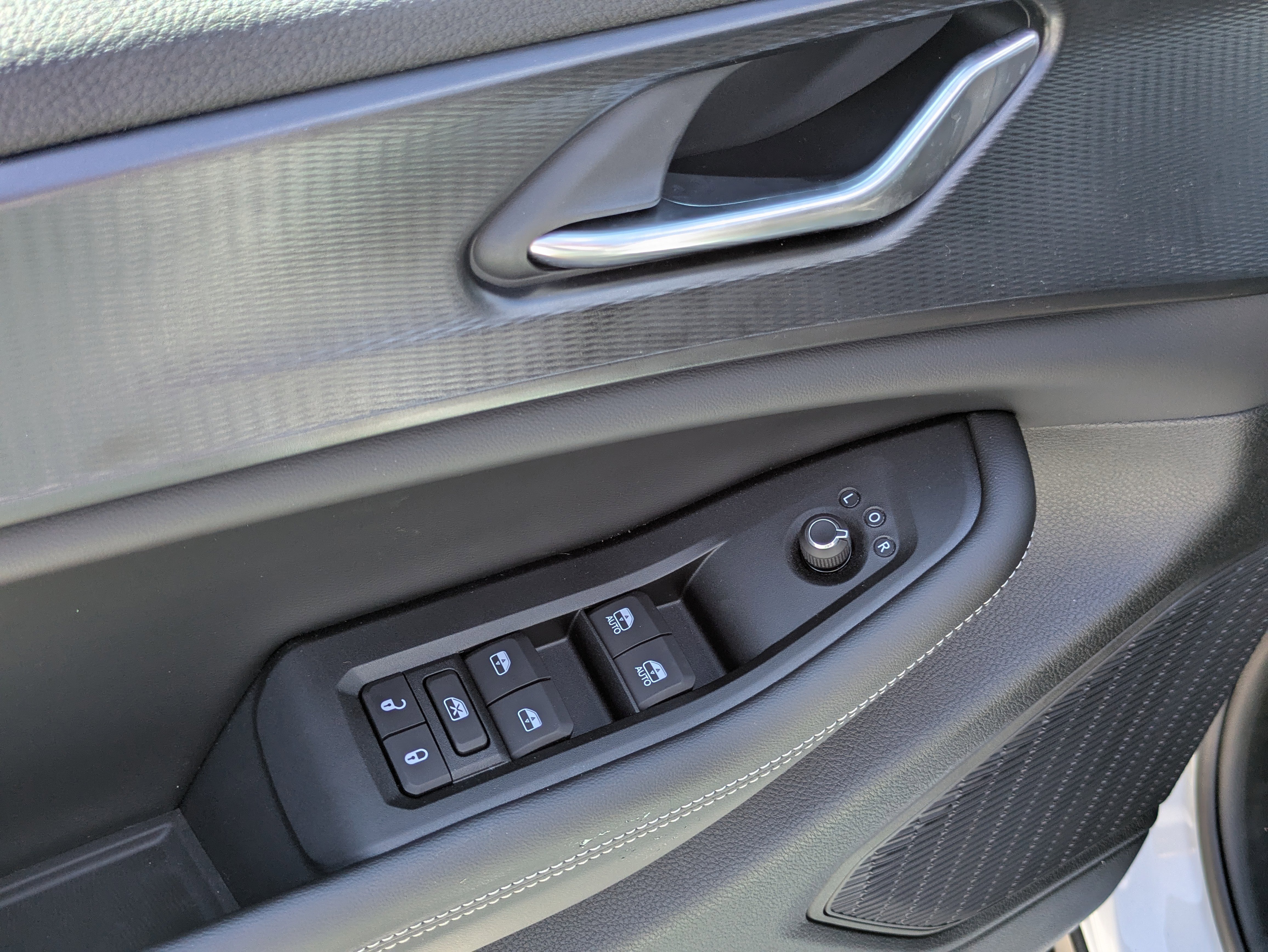 New 2026 Jeep Grand Cherokee L Laredo RWD image 12