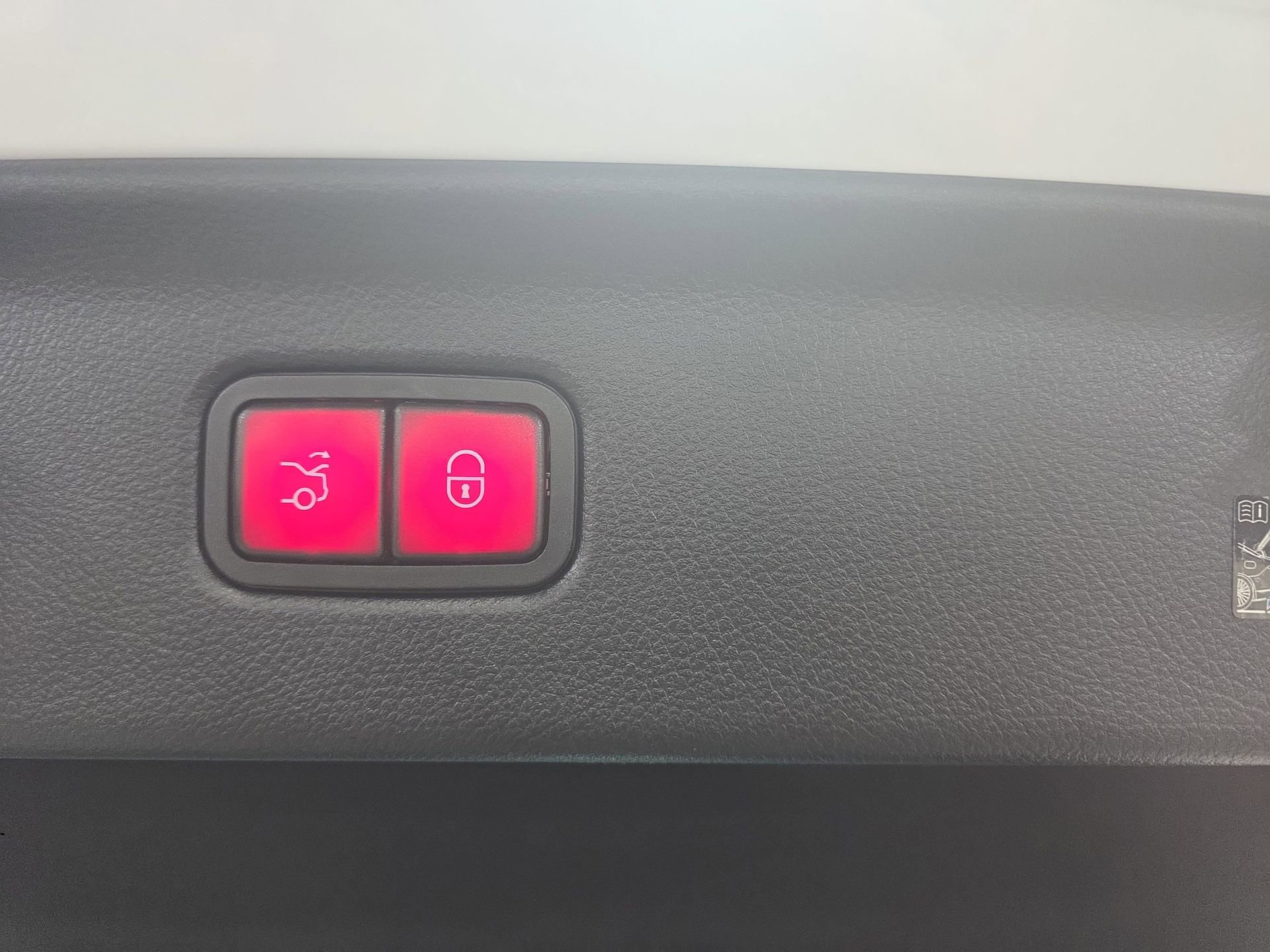 Used 2025 Mercedes-Benz Maybach S 580 4MATIC image 13