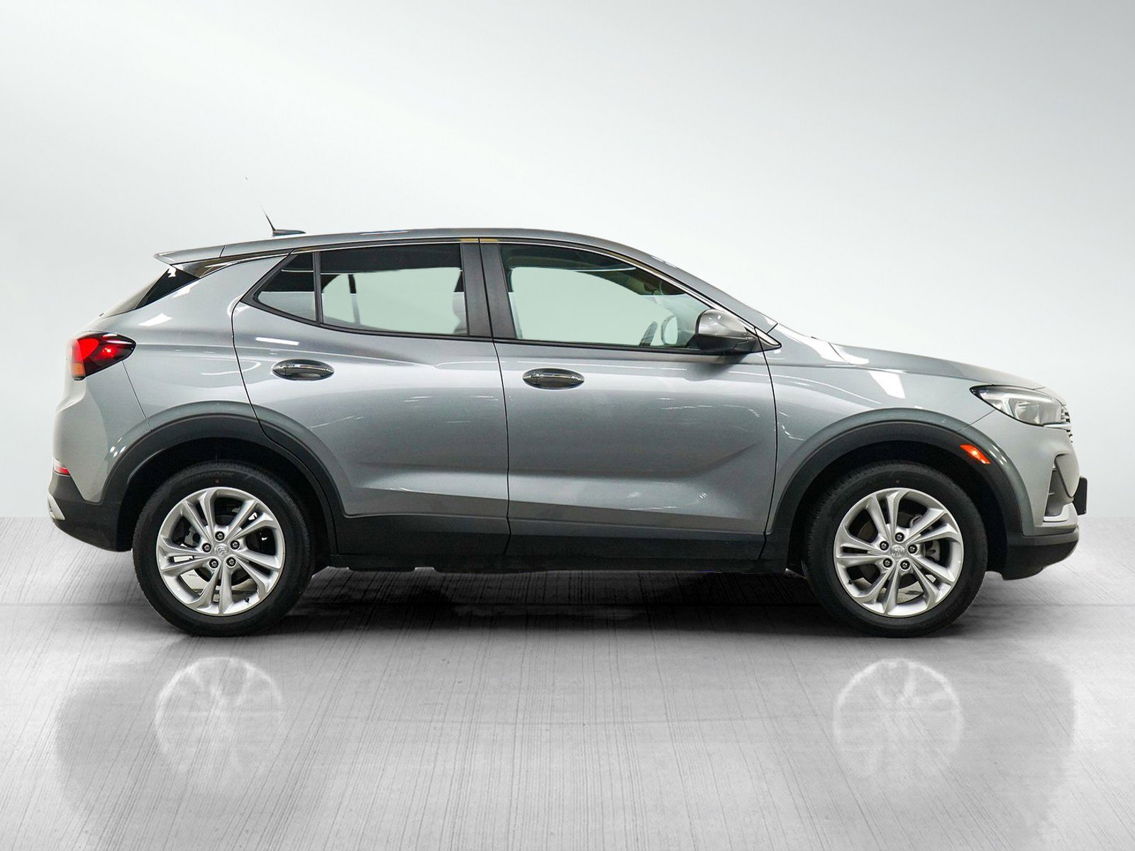 Used 2023 Buick Encore GX Preferred w/ Cold Weather Comfort Package FWD image 6
