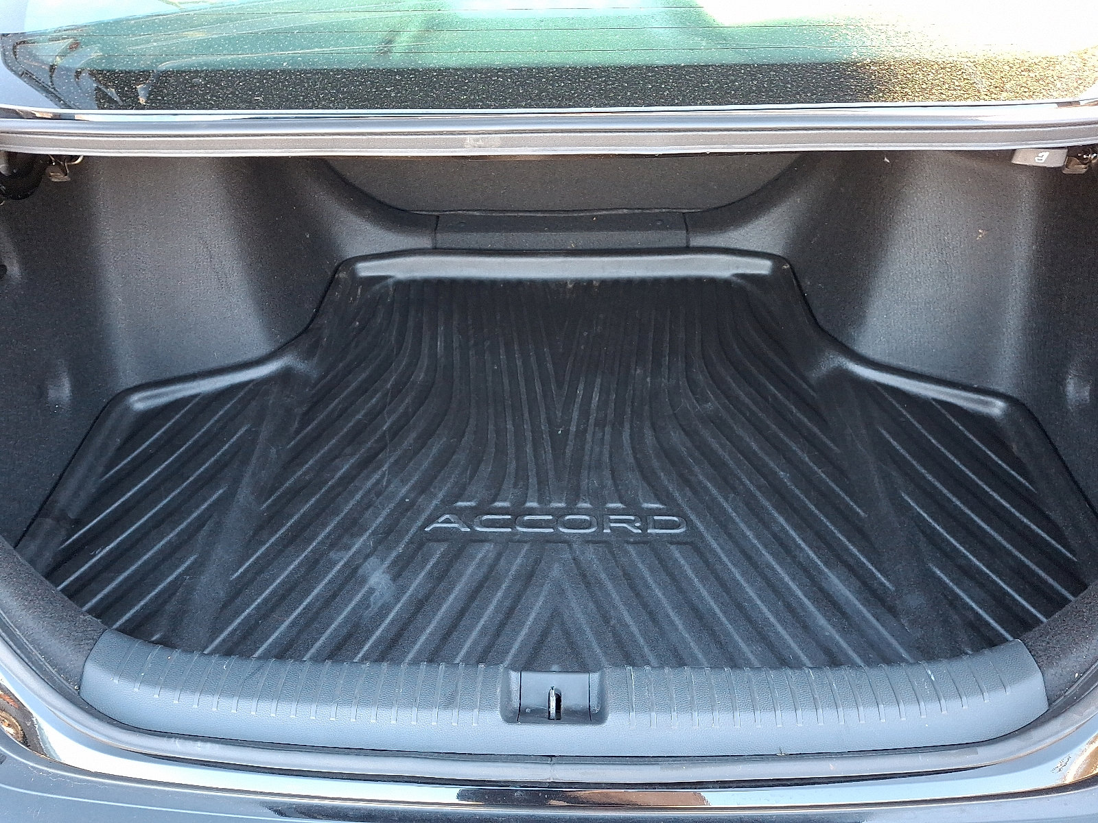 Certified 2023 Honda Accord LX image 30