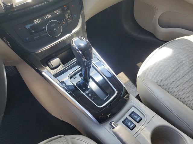 Used 2017 Nissan Sentra SL w/ SL Premium Technology Package FWD image 26