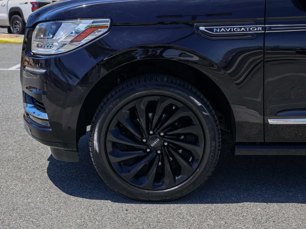 Used 2021 Lincoln Navigator L Black Label w/ Cargo Convenience Package AWD/4WD image 11