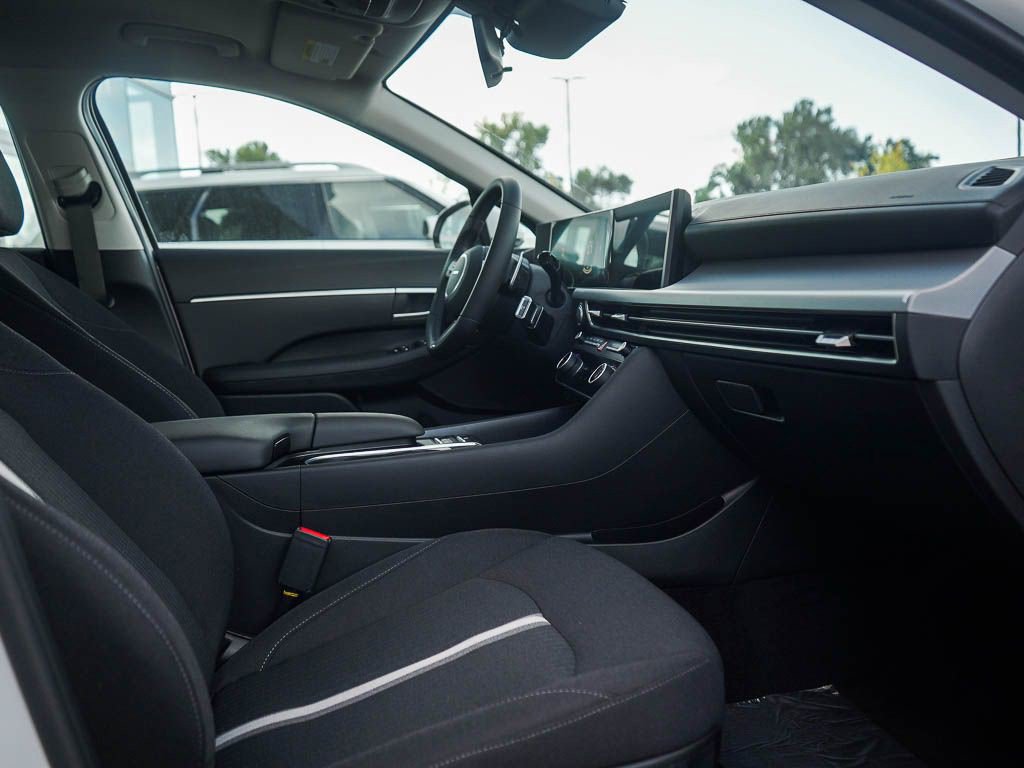 New 2026 Hyundai Sonata SEL FWD image 9