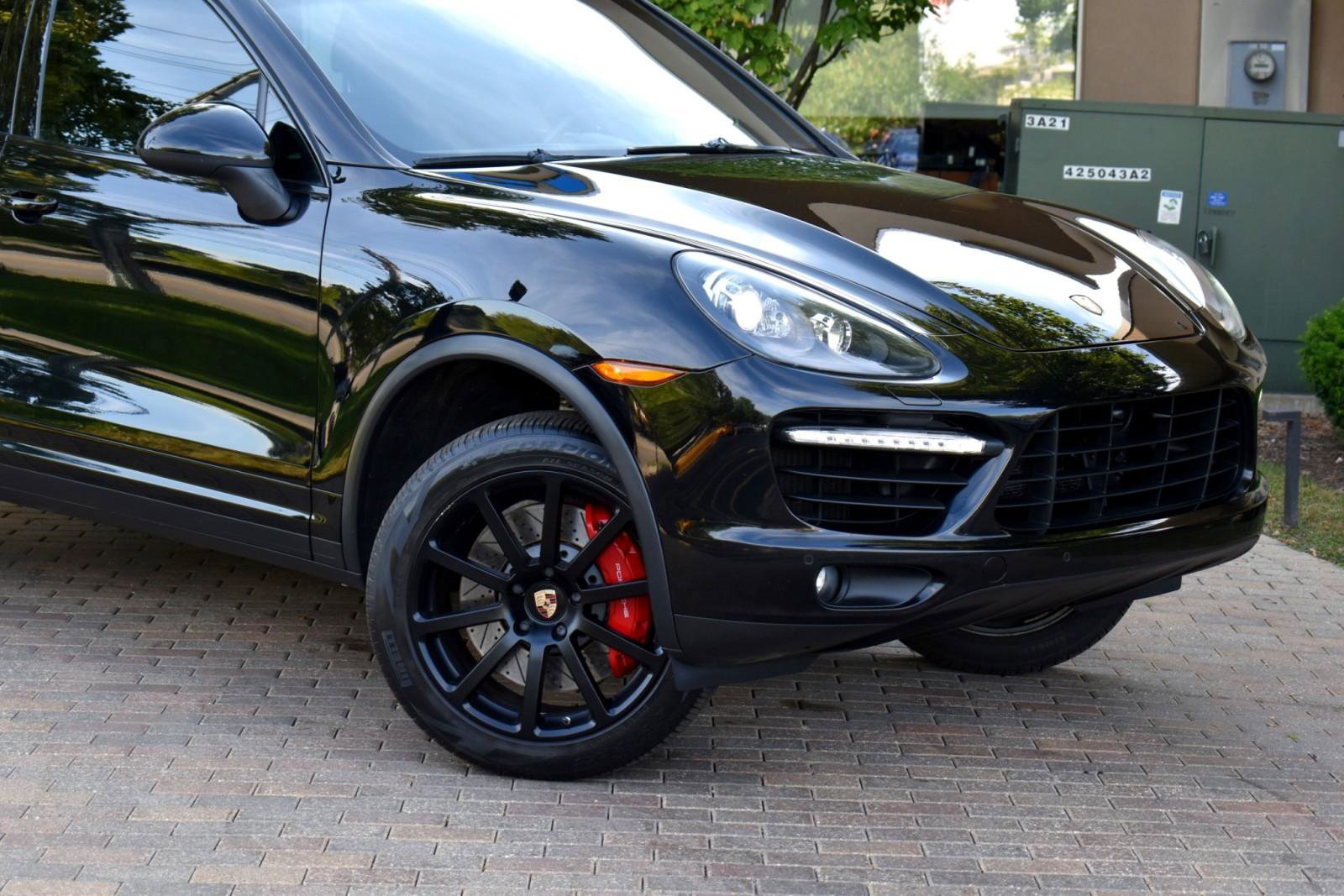 Used 2014 Porsche Cayenne Turbo w/ Comfort Plus Package (PU4) image 4