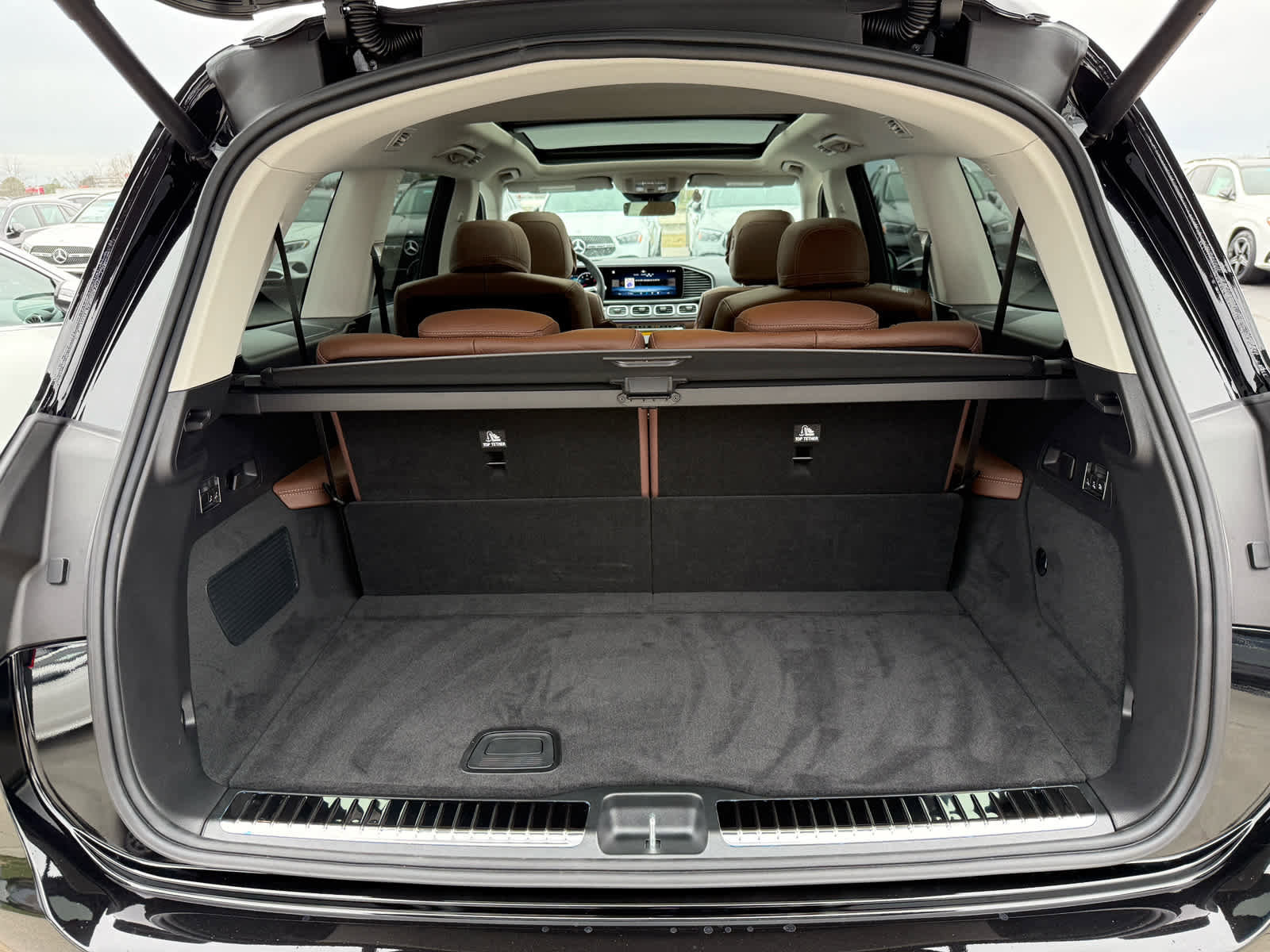 New 2026 Mercedes-Benz GLS 450 4MATIC image 35