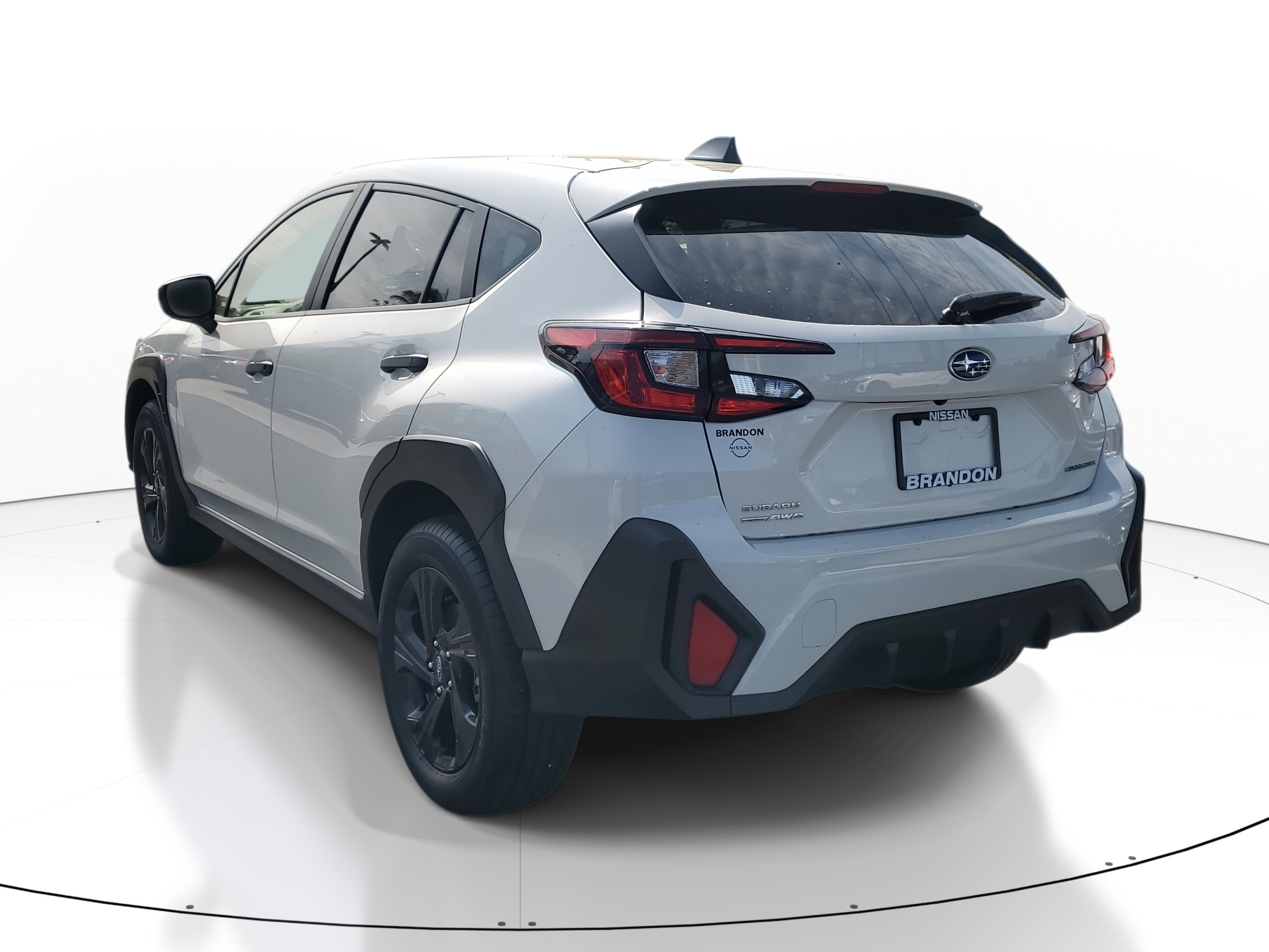 Used 2025 Subaru Crosstrek 2.0i image 5