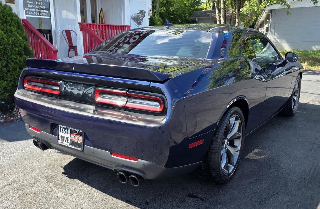 Used 2015 Dodge Challenger R/T Plus RWD image 8