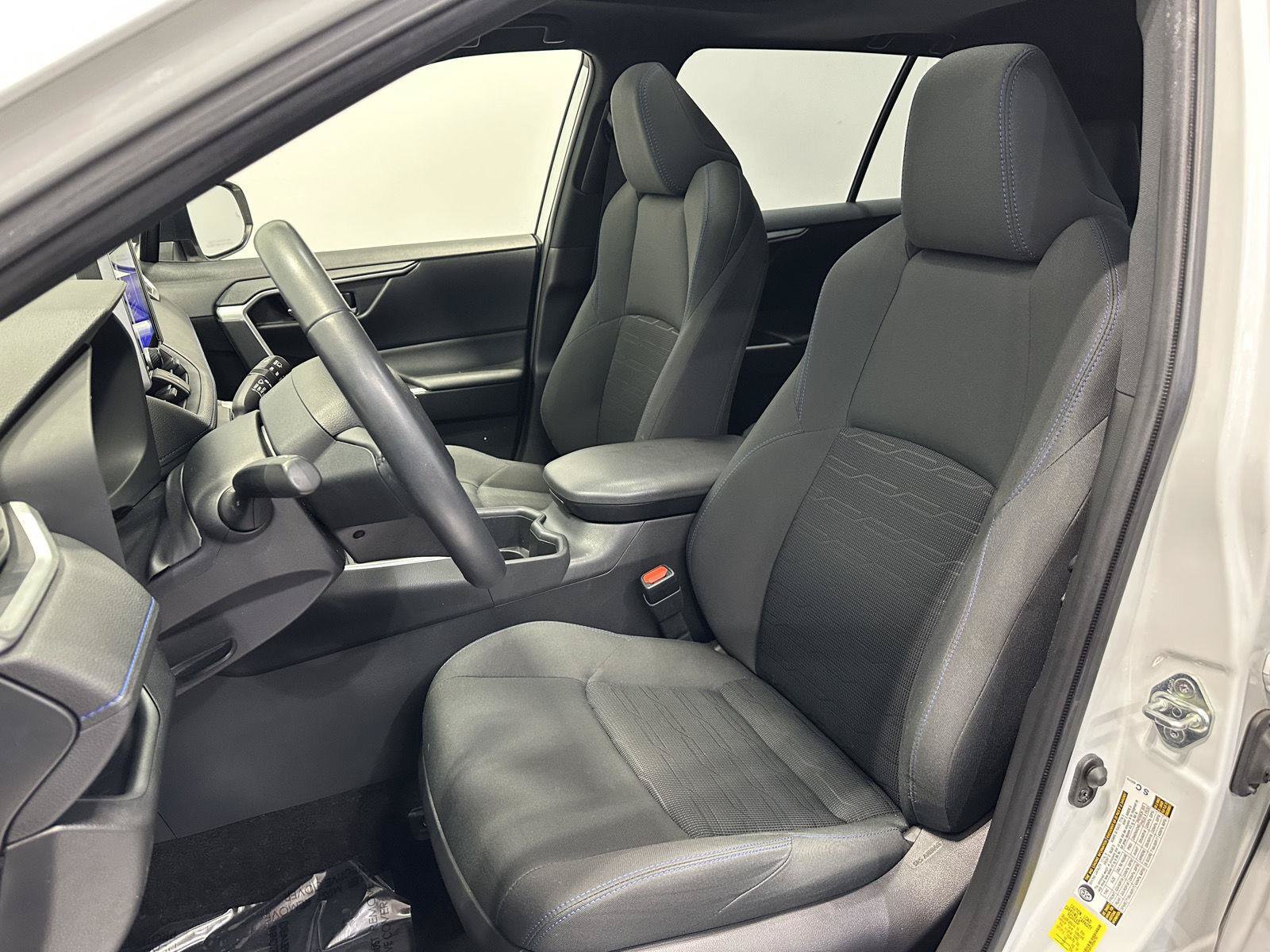 Used 2023 Toyota RAV4 SE w/ Convenience Package AWD/4WD image 12
