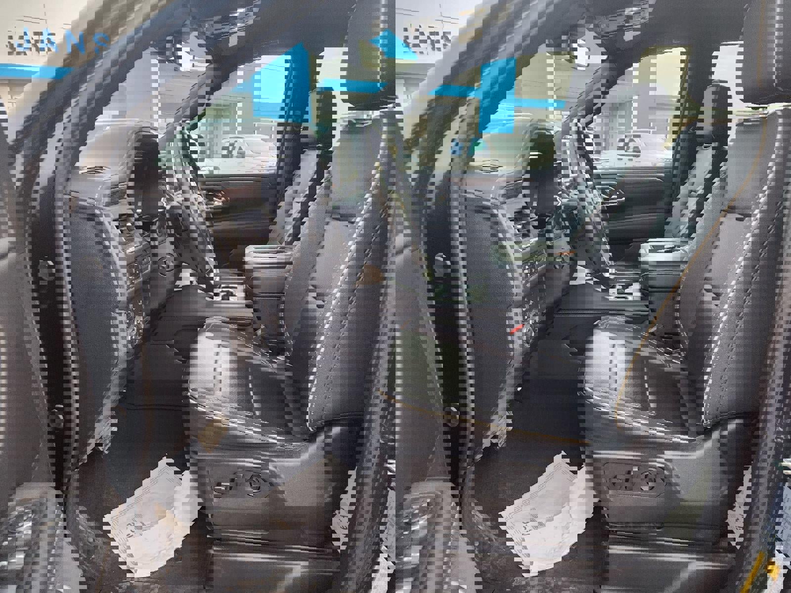 Used 2024 Chevrolet Tahoe Premier image 8