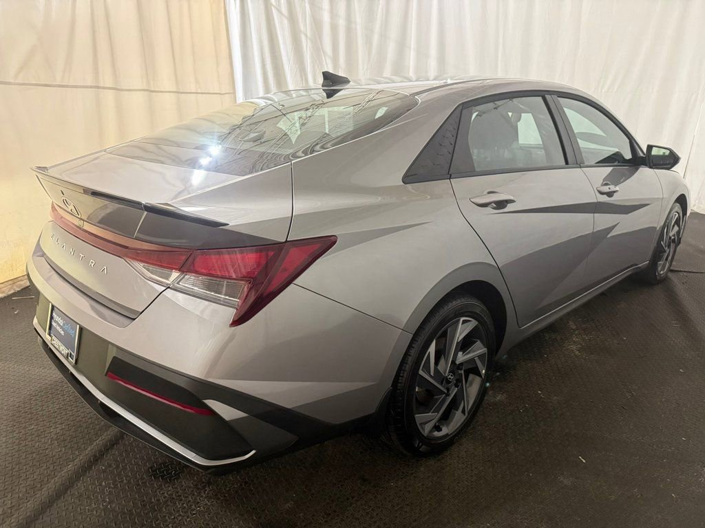 Certified 2025 Hyundai Elantra Sport w/ Cargo Package image 12