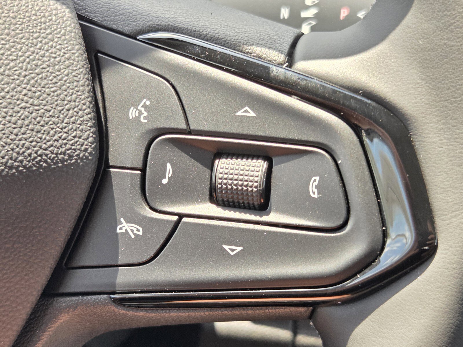 New 2027 Chevrolet Bolt LT w/ Comfort Package image 14