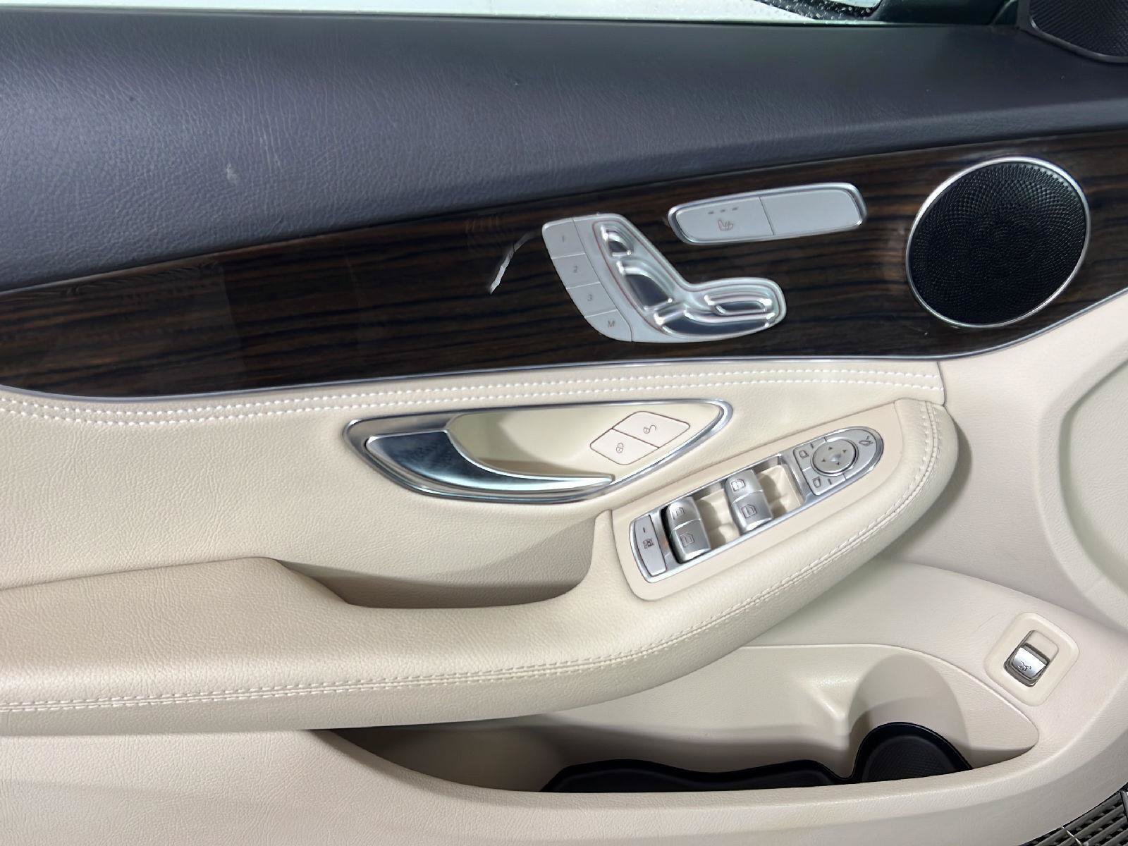 Used 2016 Mercedes-Benz C 300 4MATIC Sedan image 27