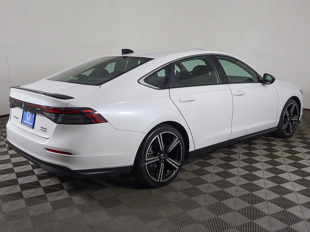 Used 2024 Honda Accord Sport image 9