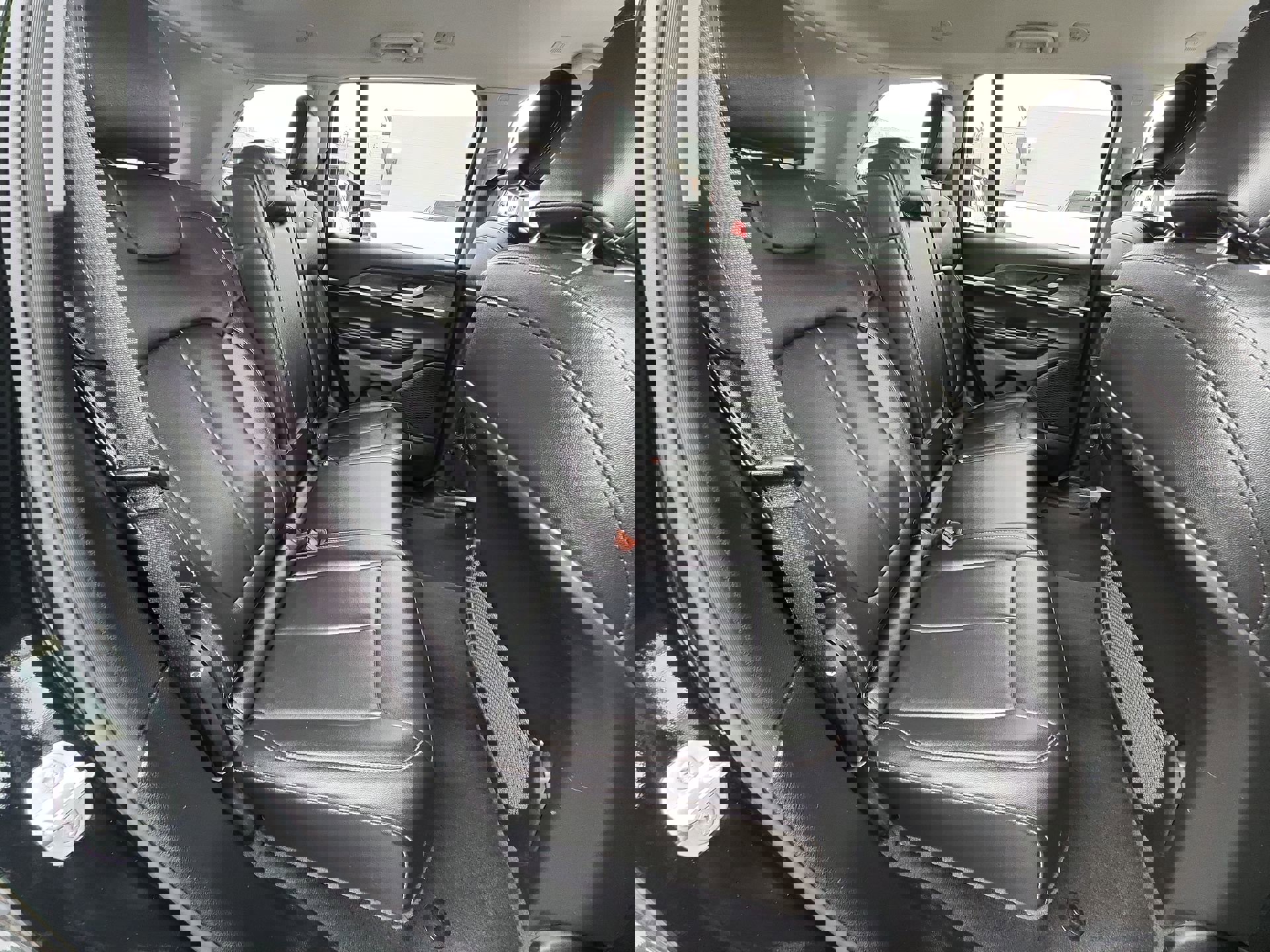 Used 2023 Jeep Grand Cherokee Limited AWD/4WD image 27