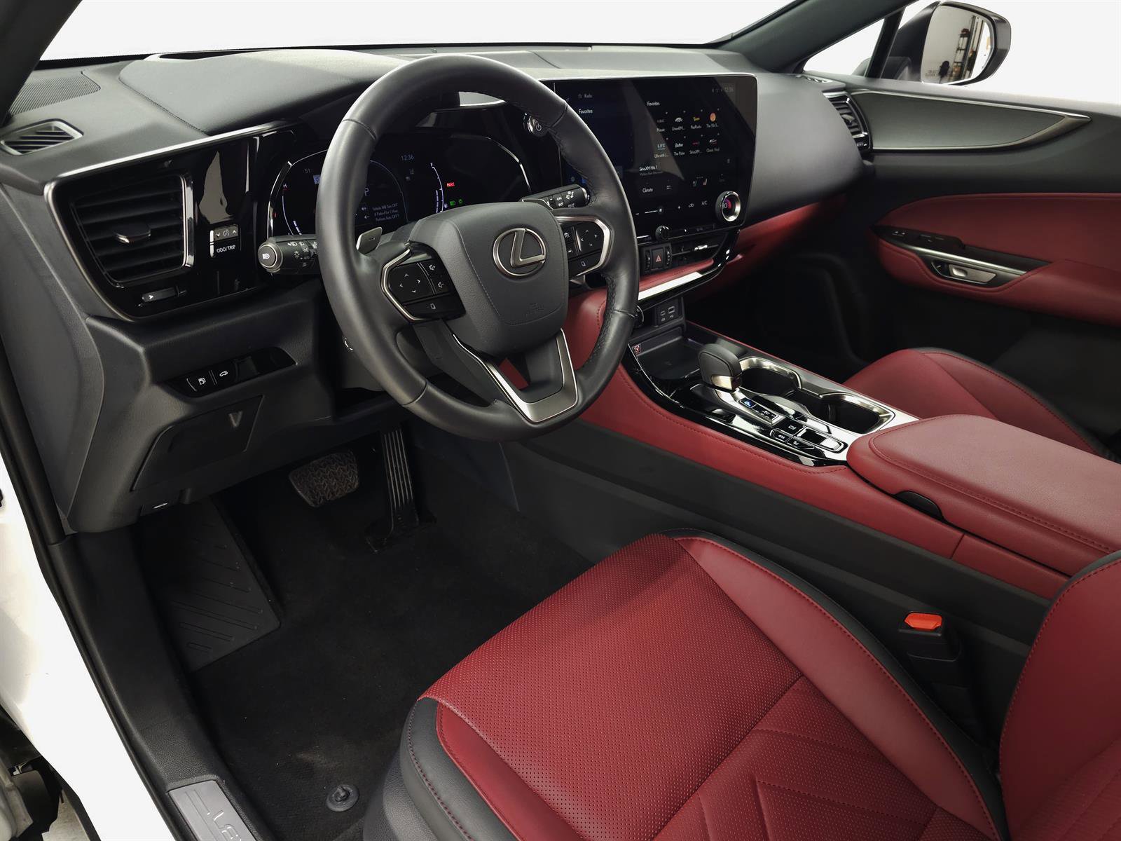 Certified 2025 Lexus NX 350h AWD w/ Rear Seat Package image 14