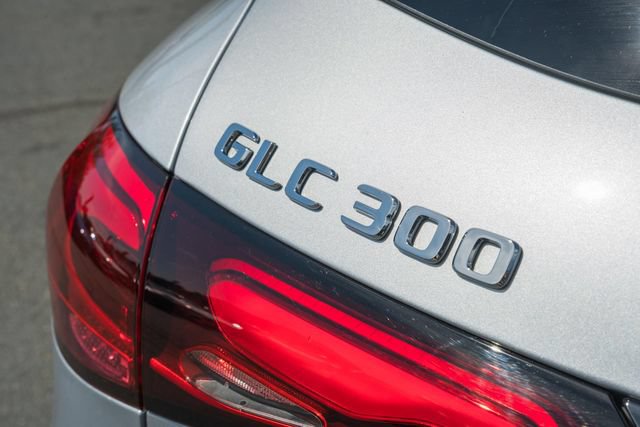 Used 2023 Mercedes-Benz GLC 300 4MATIC image 10