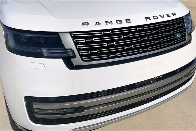 Used 2023 Land Rover Range Rover SE image 34