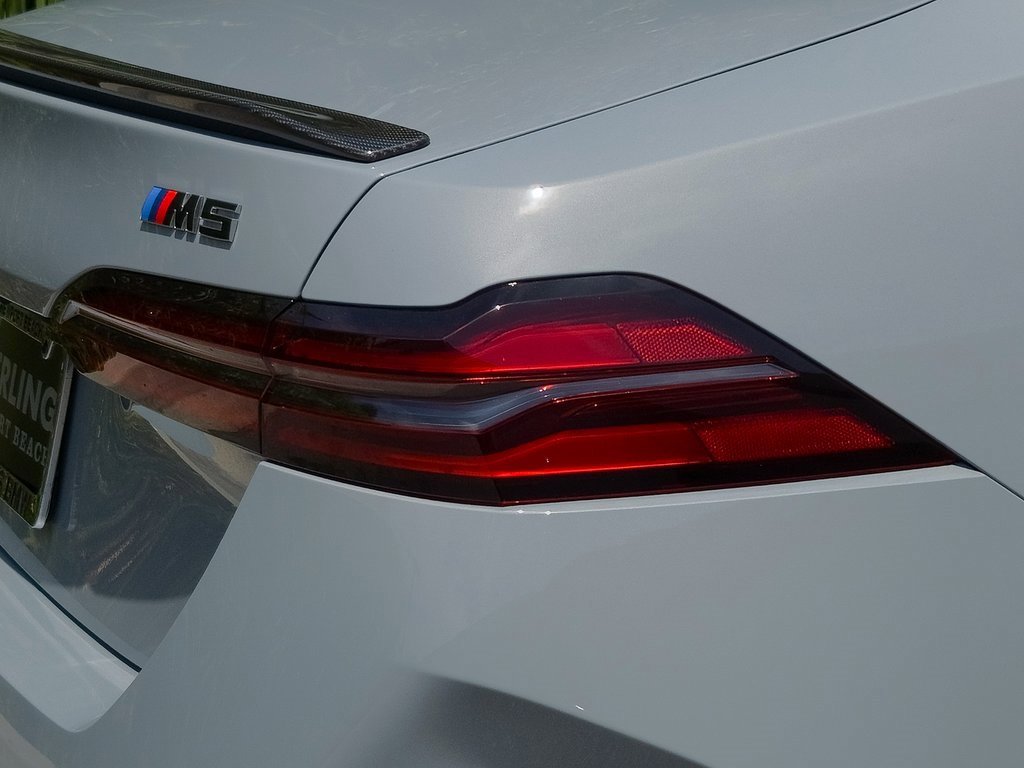 New 2026 BMW M5 w/ Carbon Package image 7