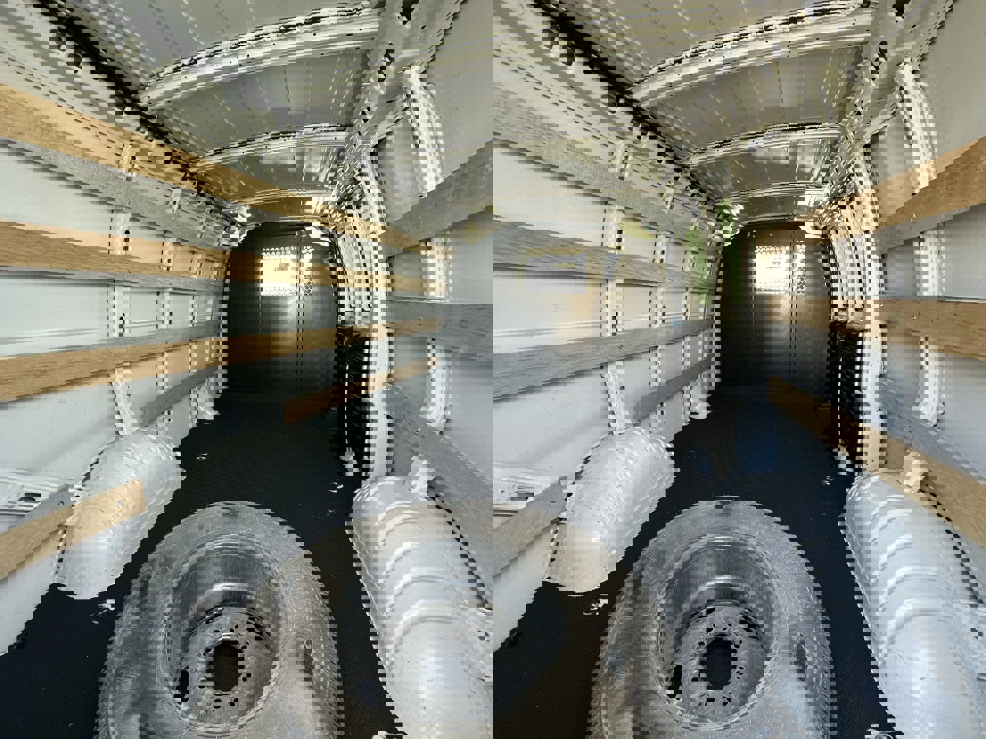 Used 2024 GMC Savana 2500 w/ Driver Convenience Package image 23