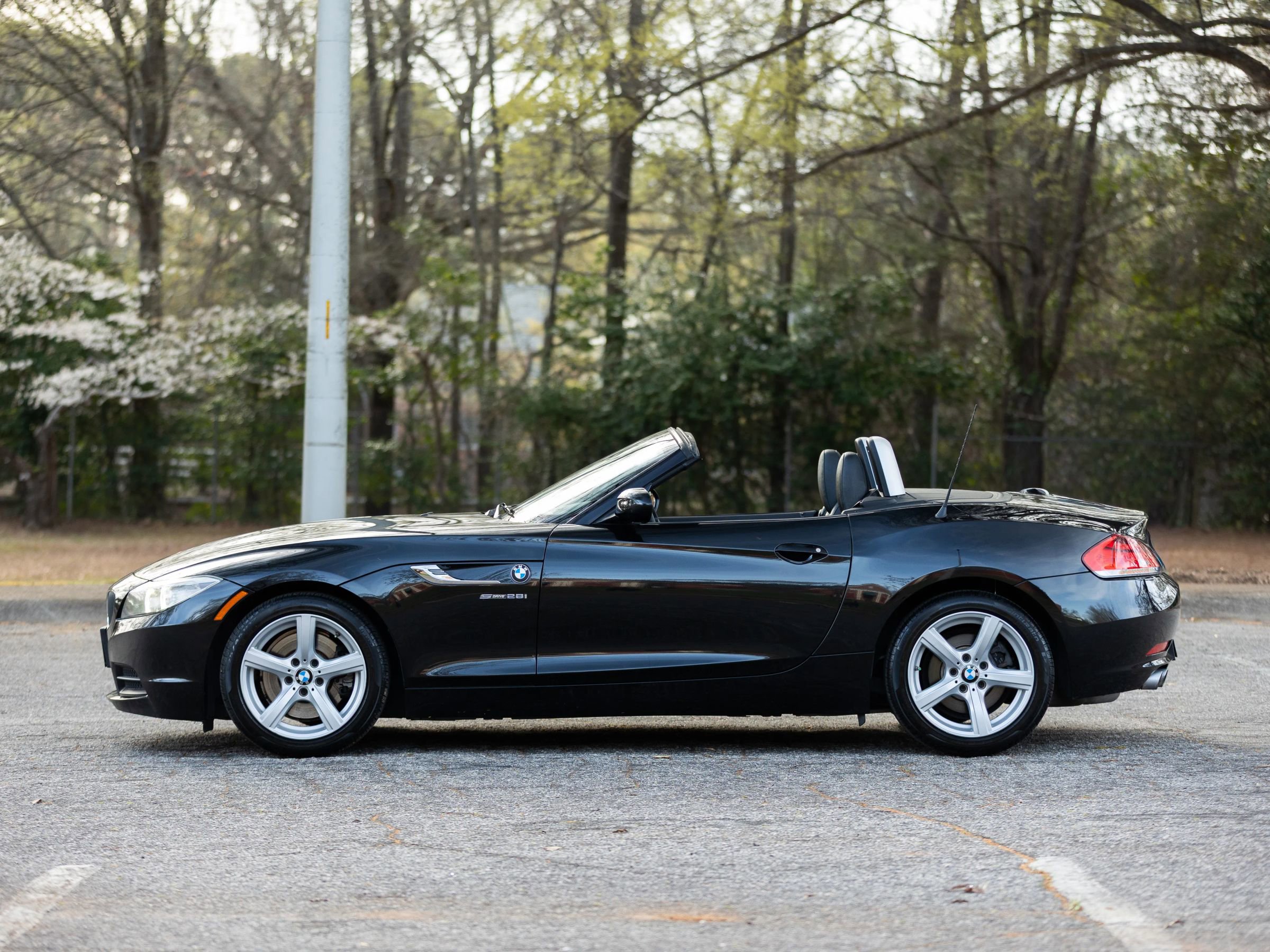 Used 2016 BMW Z4 sDrive28i RWD image 11