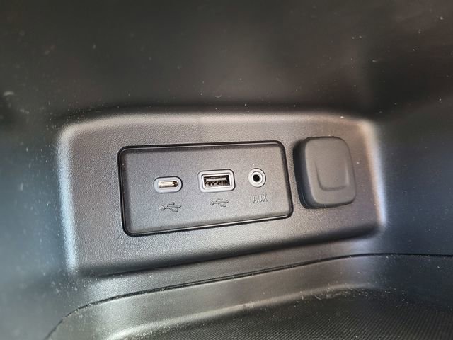 Used 2024 Chevrolet Equinox LS w/ LS Convenience Package FWD image 21