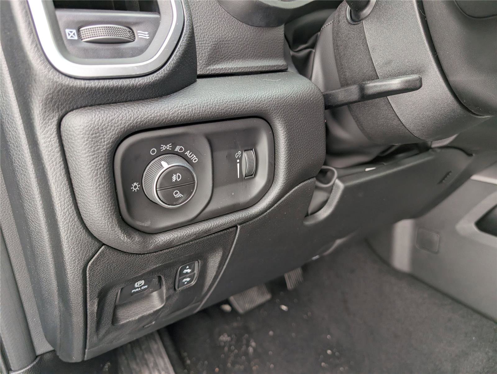 New 2026 RAM 1500 Big Horn AWD/4WD image 17