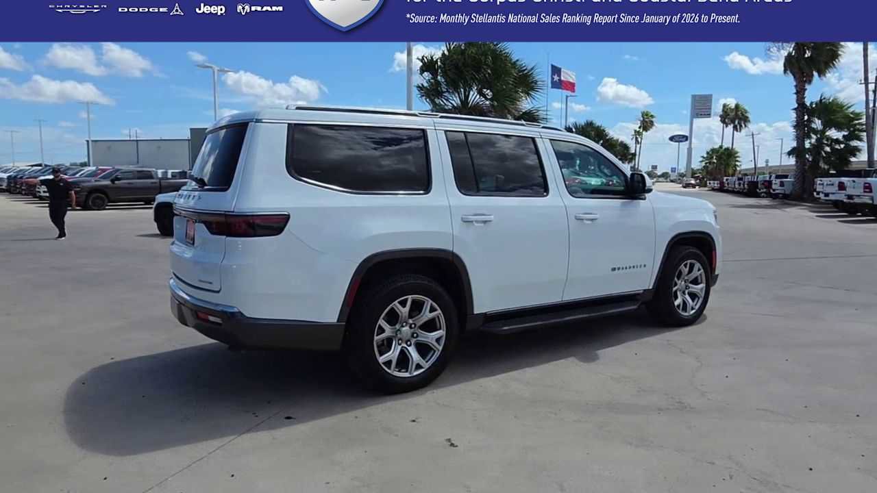 Used 2022 Jeep Wagoneer Series II w/ Rear Seat Video Group 1 AWD/4WD image 8