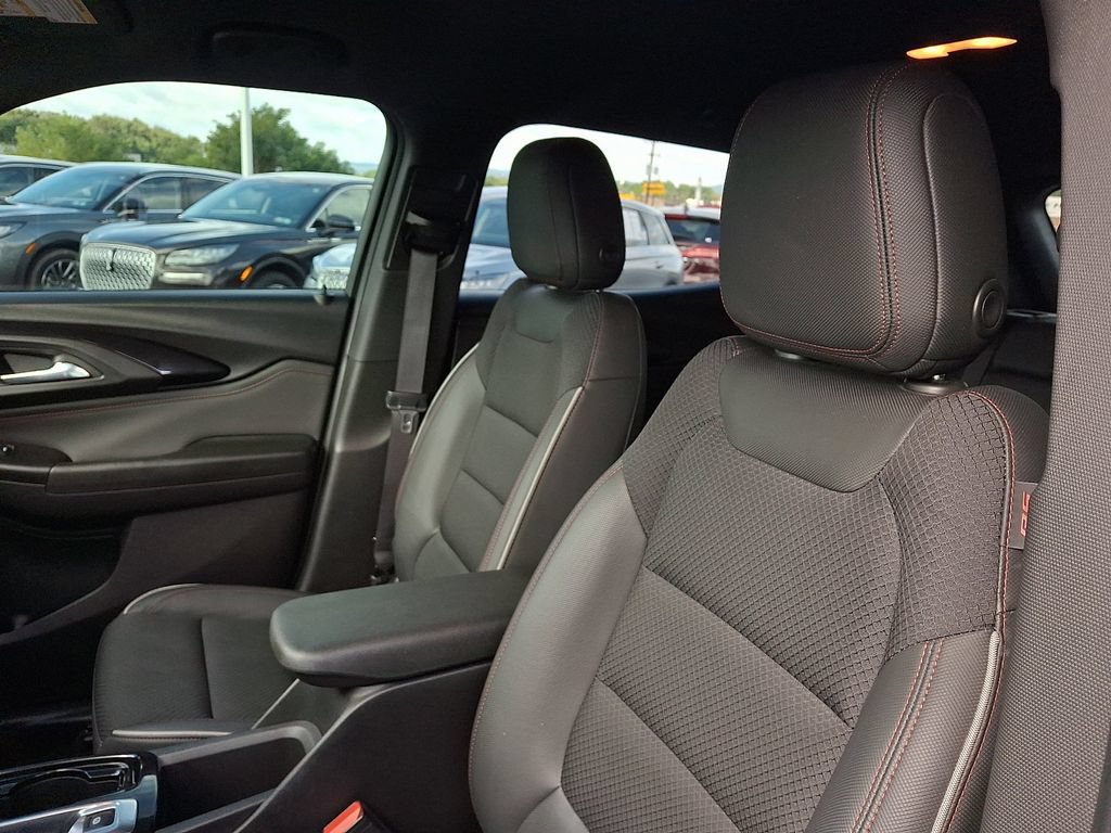 Used 2021 Chevrolet TrailBlazer RS w/ Convenience Package AWD/4WD image 14