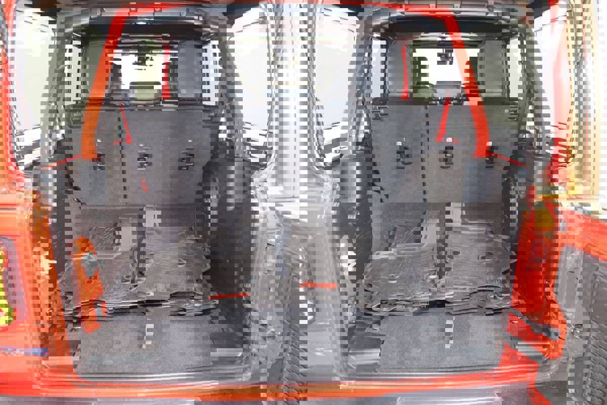 Used 2021 Jeep Wrangler Unlimited Rubicon 4xe w/ Steel Bumper Group image 48