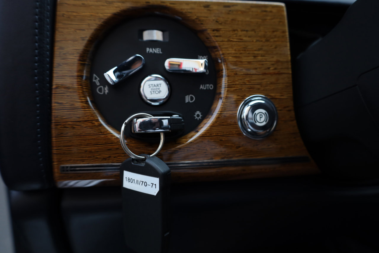 Used 2011 Rolls-Royce Phantom Sedan image 59