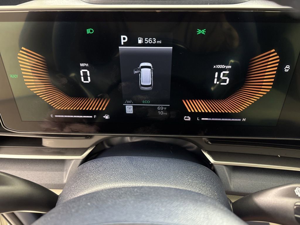 New 2026 Kia Carnival EX FWD image 32