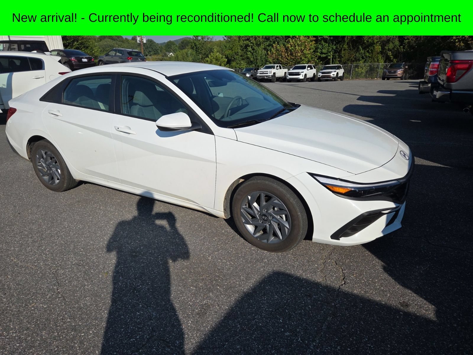 Used 2025 Hyundai Elantra Hybrid FWD image 8