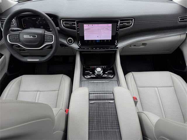 Used 2024 Jeep Wagoneer L Series III w/ Premium Group I image 12