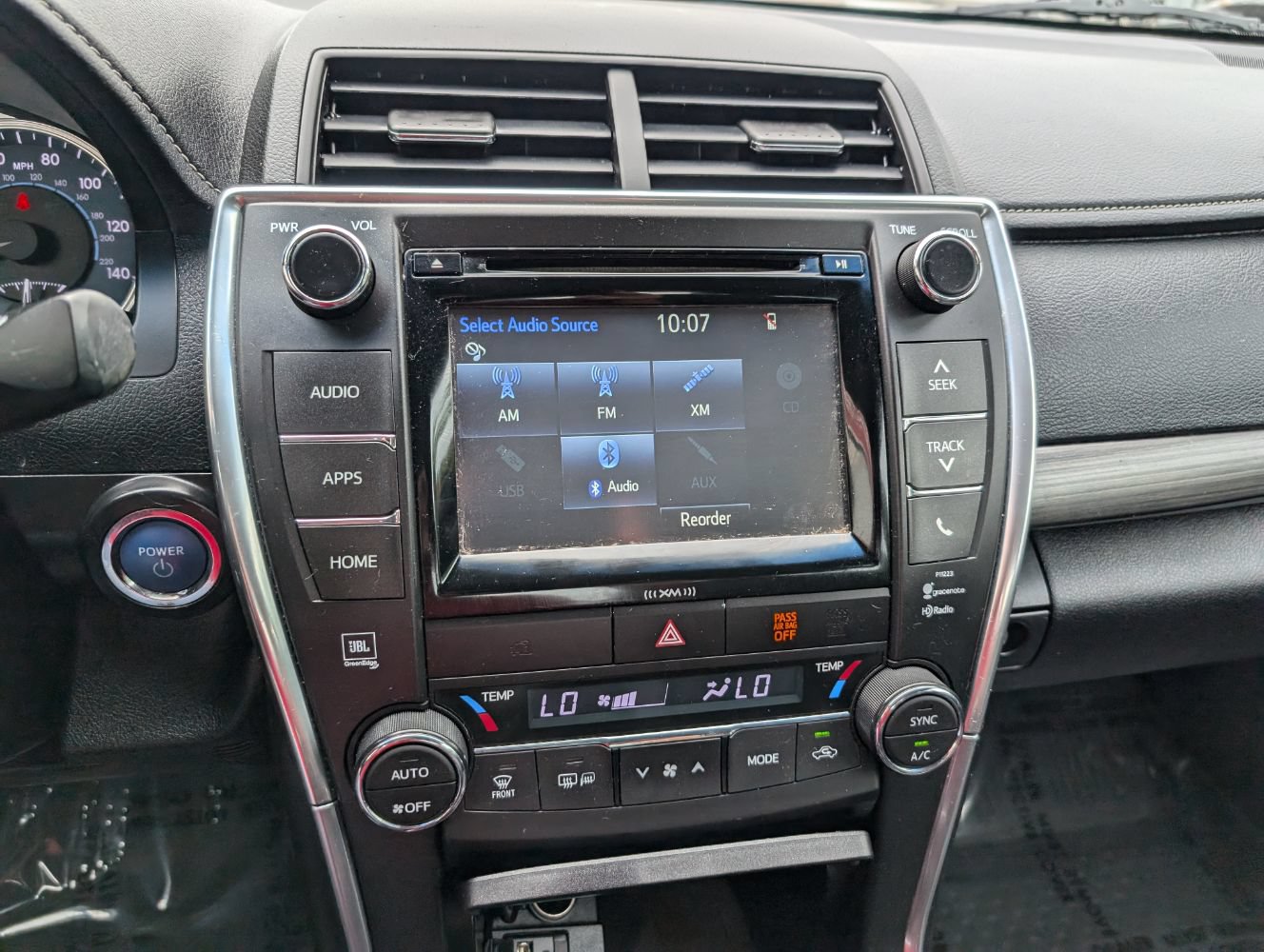 Used 2017 Toyota Camry XLE w/ Moonroof Package FWD image 22