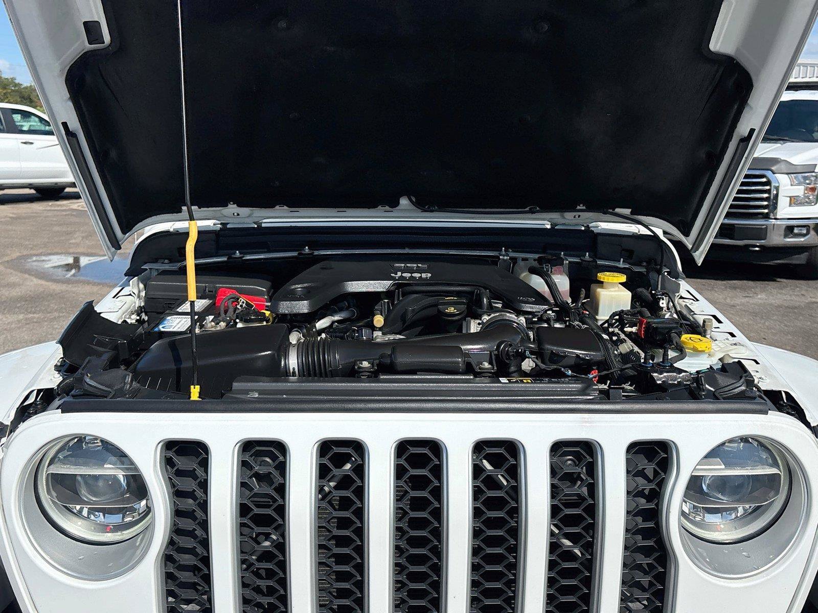 Used 2020 Jeep Gladiator Overland AWD/4WD image 29