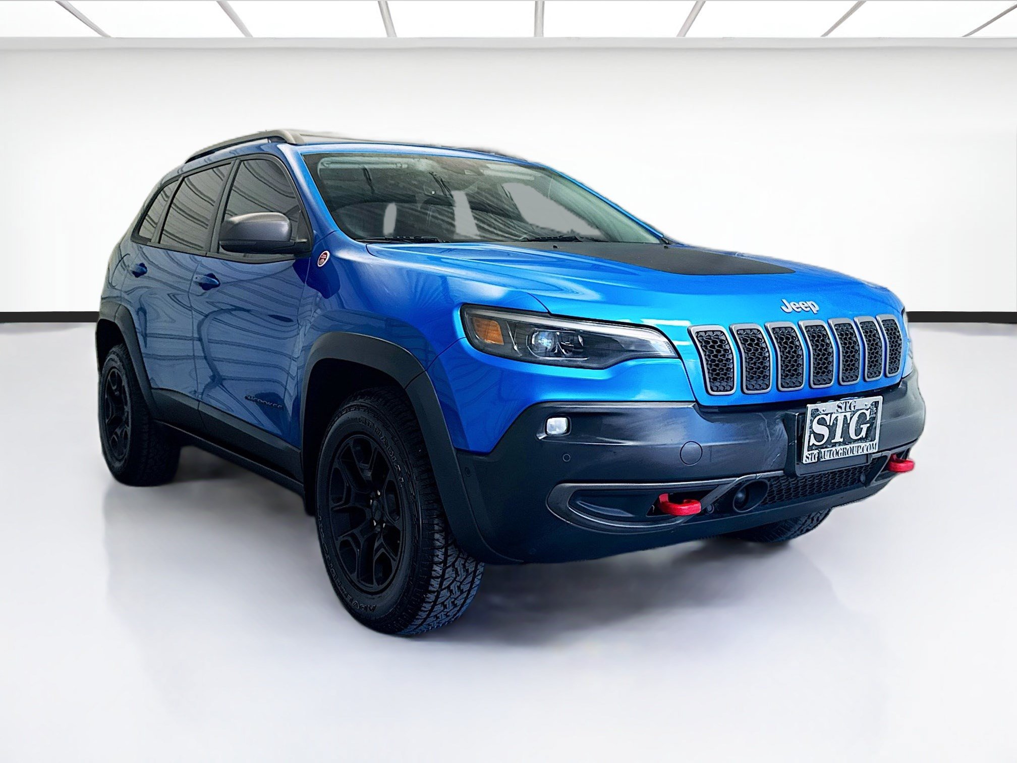 Used 2020 Jeep Cherokee Trailhawk AWD/4WD image 3