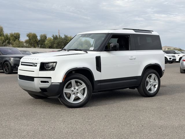 Used 2023 Land Rover Defender 90 SE image 2