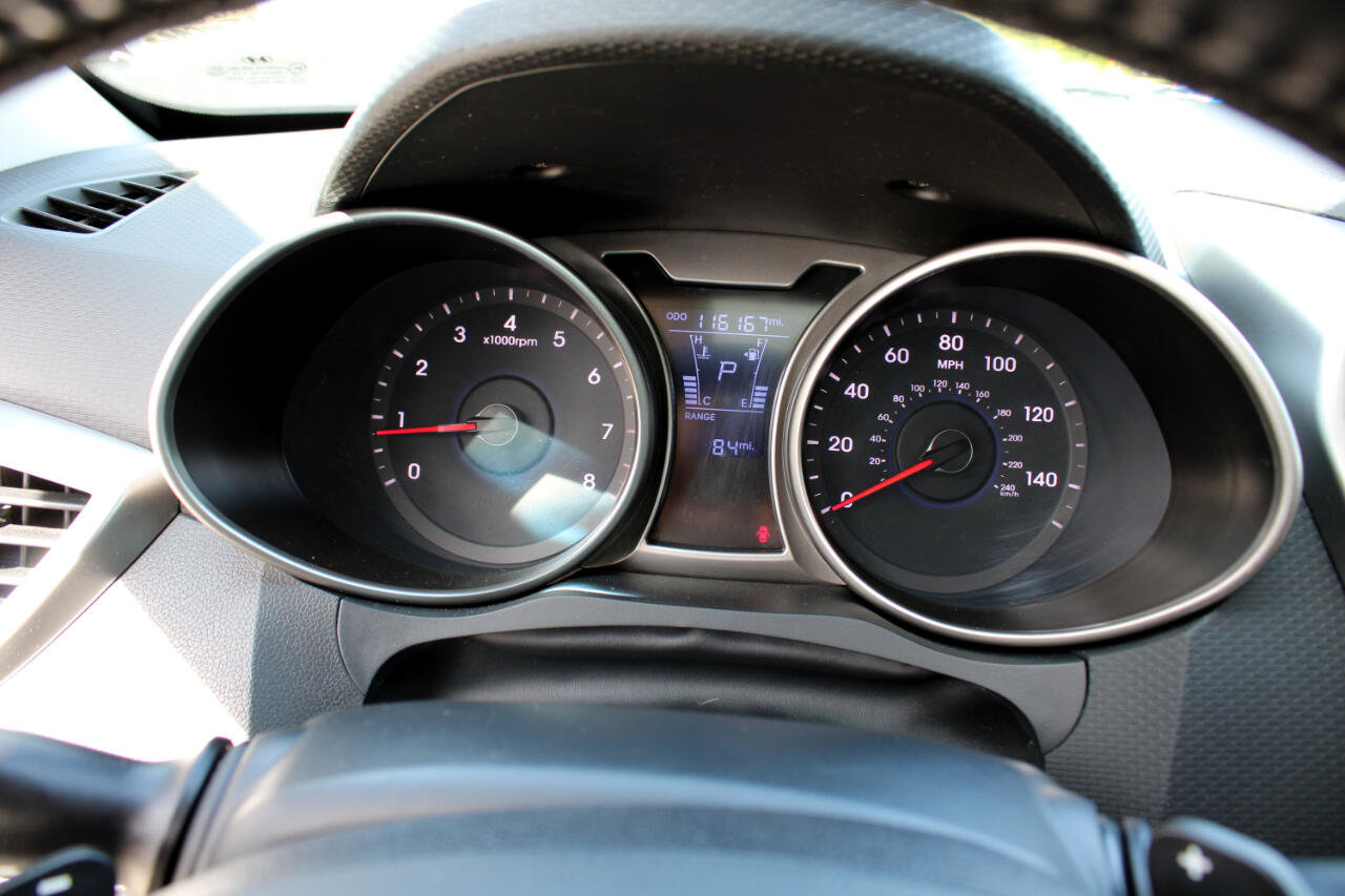 Used 2012 Hyundai Veloster w/ Style Pkg image 25