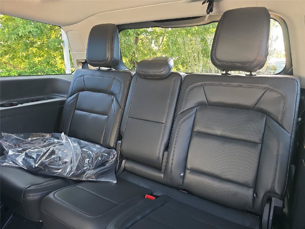 New 2026 Lincoln Navigator Reserve AWD/4WD image 12