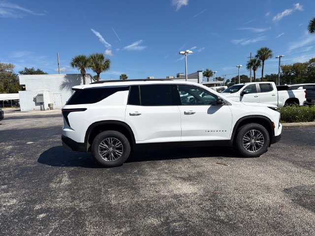New 2027 Chevrolet Traverse LT w/ LPO, Floor Liner Package FWD image 14