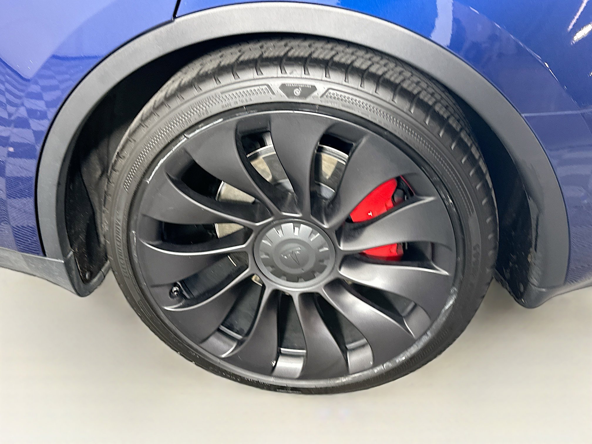 Used 2022 Tesla Model Y Performance image 11