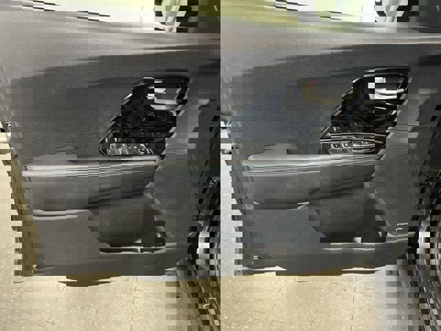 Used 2021 Kia Niro EX Premium image 23