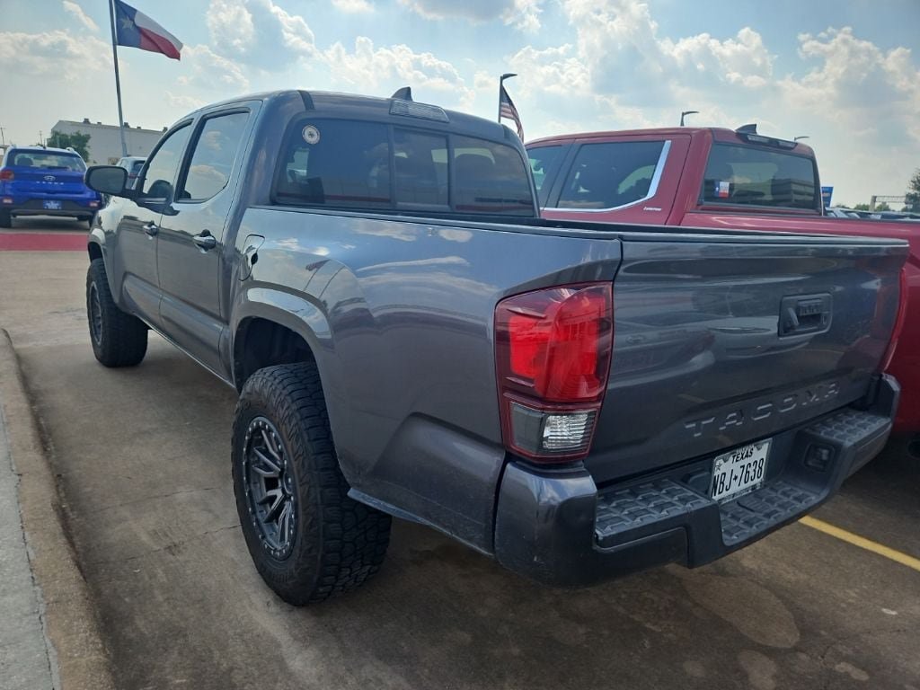 Used 2020 Toyota Tacoma SR w/ SR Convenience Package RWD image 4