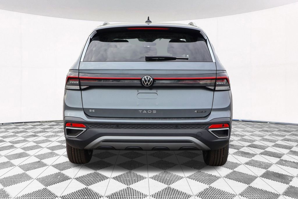Used 2025 Volkswagen Taos SE image 11