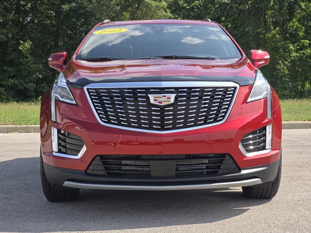 Used 2025 Cadillac XT5 Premium Luxury w/ Technology Package AWD/4WD image 3